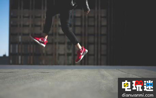 耐克也玩AR技術(shù)!自己設(shè)計(jì)鞋子還能自動(dòng)換皮膚啦 自動(dòng)換皮膚 AR技術(shù) 耐克 VR及其它  第2張