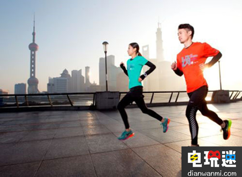 耐克也玩AR技術(shù)!自己設(shè)計(jì)鞋子還能自動(dòng)換皮膚啦 自動(dòng)換皮膚 AR技術(shù) 耐克 VR及其它  第3張