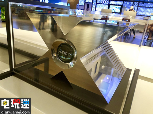微軟展出Xbox原型機 造價高昂步驟繁多 XBOX 微軟 微軟XBOX 第1張 微軟展出Xbox原型機 造價高昂步驟繁多 XBOX 微軟 微軟XBOX 第1張