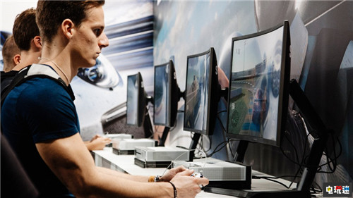 Xbox掌門人菲爾.斯賓塞:游戲?qū)儆谒腥?安全必須重視 菲爾.斯賓塞 Xbox Xbox One 微軟 微軟XBOX 第3張 Xbox掌門人菲爾.斯賓塞:游戲?qū)儆谒腥?安全必須重視 菲爾.斯賓塞 Xbox Xbox One 微軟 微軟XBOX 第3張