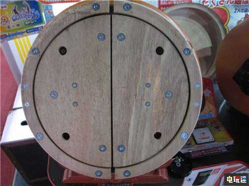 日本太鼓達(dá)人街機(jī)鼓面頻繁被盜 只因手感好 街機(jī) 萬代南夢宮 太鼓達(dá)人 電玩迷資訊 第1張 日本太鼓達(dá)人街機(jī)鼓面頻繁被盜 只因手感好 街機(jī) 萬代南夢宮 太鼓達(dá)人 電玩迷資訊 第1張