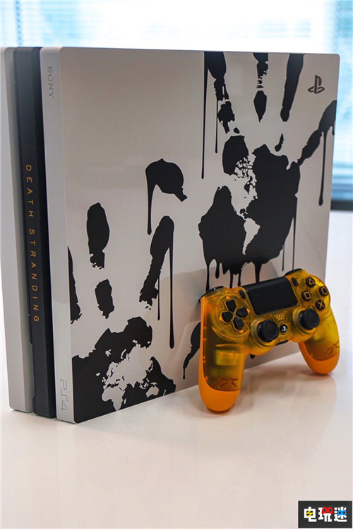 小島秀夫再曬《死亡擱淺》限定PS4Pro主機(jī) 金色手柄會(huì)哭 小島工作室 索尼 PS4Pro 小島秀夫 死亡擱淺 索尼PS  第3張