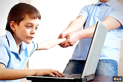 美一母親因兒子沉迷《堡壘之夜》忘記洗澡將其打致下巴脫臼 堡壘之夜 電玩迷資訊  第3張