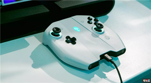 CES2020：戴爾外星人推出便攜主機 形似任天堂Switch CES2020 Switch Concept UFO 外星人 戴爾 任天堂SWITCH  第3張