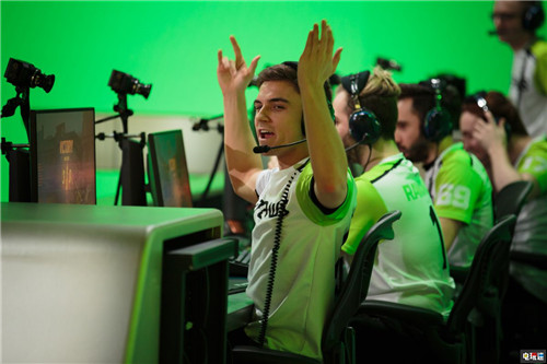 由于鄰居投訴美國《守望先鋒》戰(zhàn)隊被迫搬離 暴雪 電競 守望先鋒 電玩迷資訊  第2張