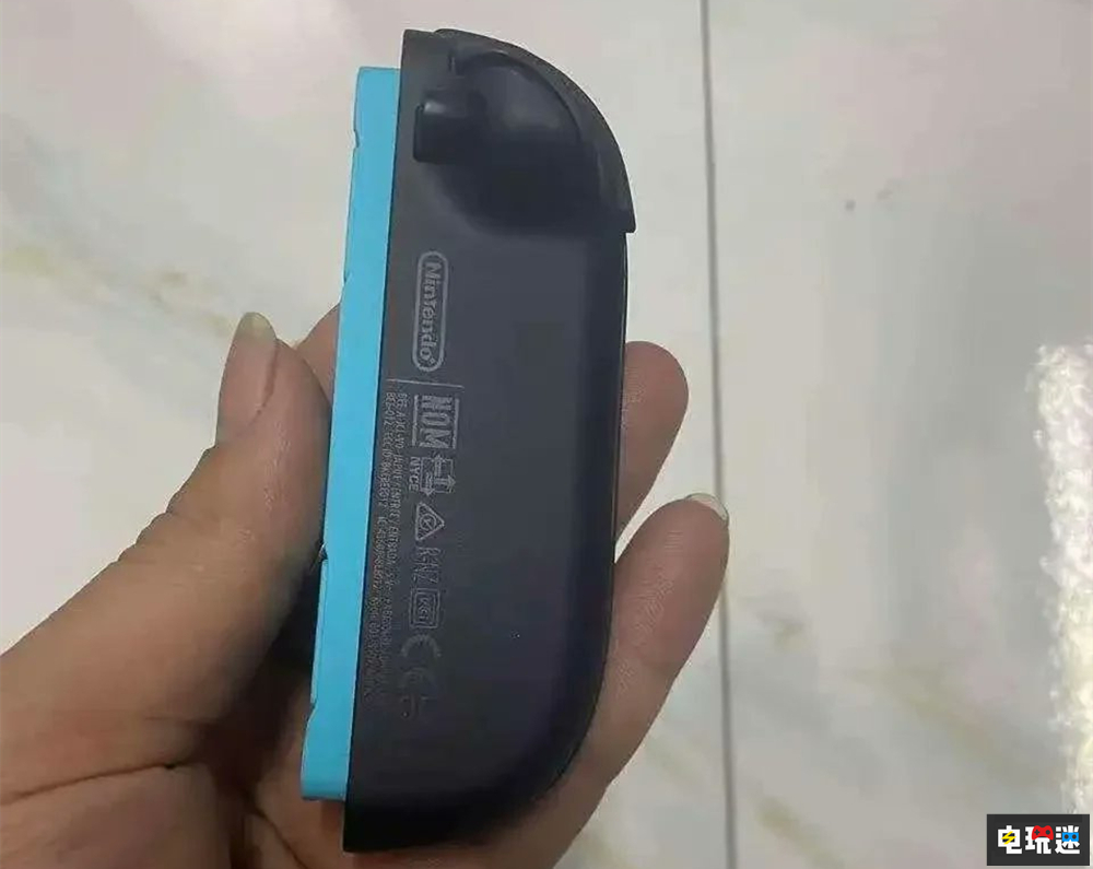 新Switch 2手柄實物圖曝光 序號能查那種 Joy Con 游戲手柄 NS2 Switch 2 任天堂 任天堂SWITCH 第1張 新Switch 2手柄實物圖曝光 序號能查那種 Joy Con 游戲手柄 NS2 Switch 2 任天堂 任天堂SWITCH 第1張