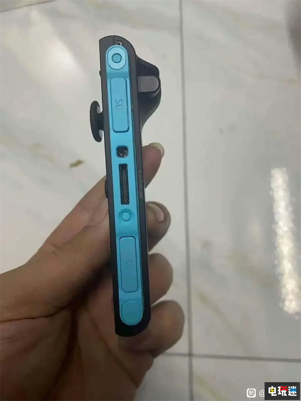 新Switch 2手柄實物圖曝光 序號能查那種 Joy Con 游戲手柄 NS2 Switch 2 任天堂 任天堂SWITCH 第2張 新Switch 2手柄實物圖曝光 序號能查那種 Joy Con 游戲手柄 NS2 Switch 2 任天堂 任天堂SWITCH 第2張